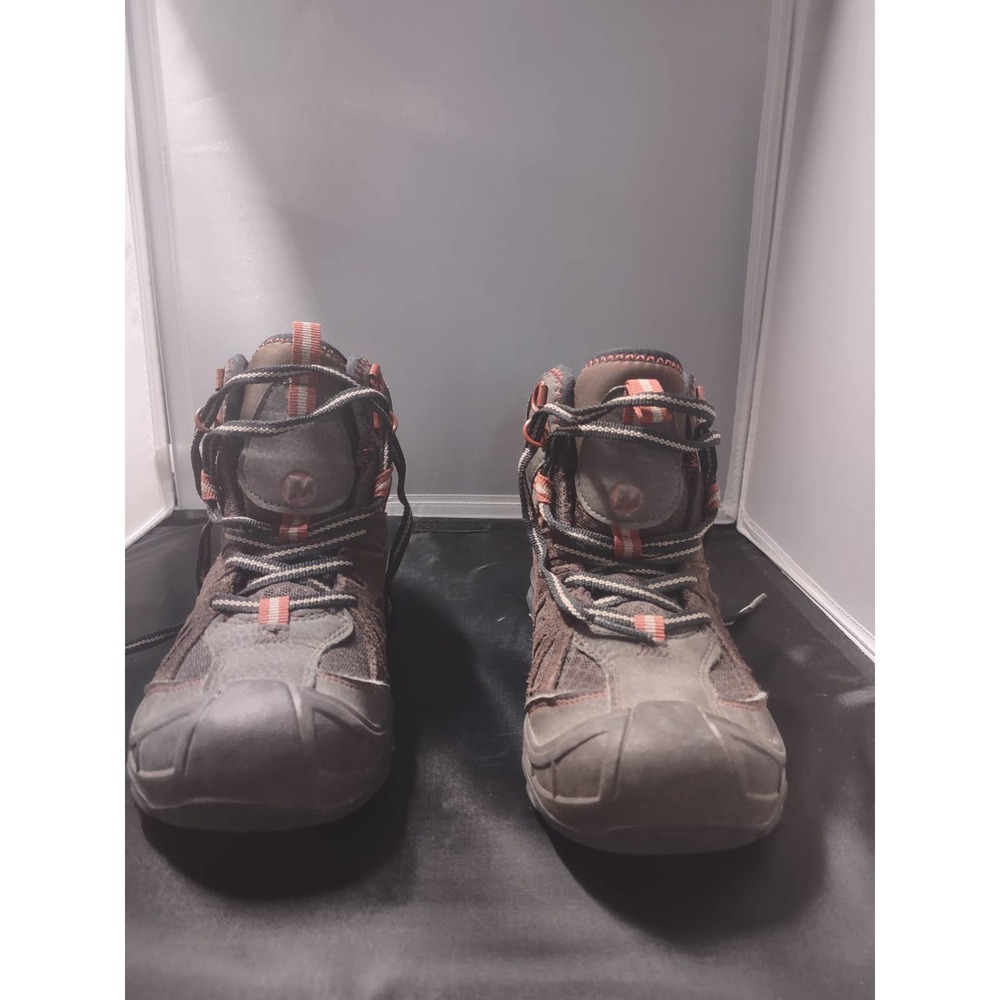 Boys Size 3 hiking boots